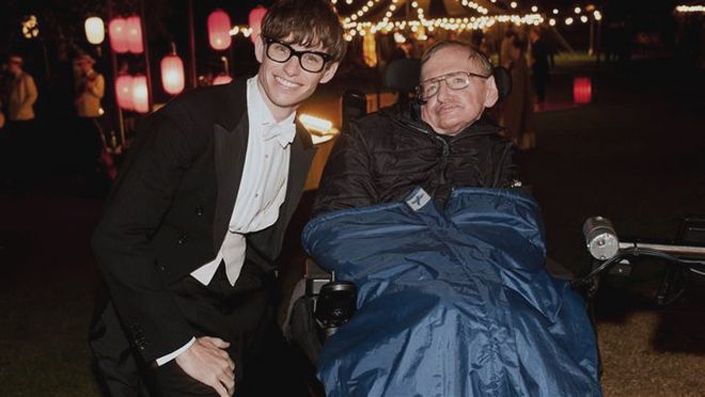 Oscars 2015: Το συγκινητικό συγχαρητήριο μήνυμα του Stephen Hawking στον Eddie Redmayne