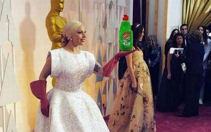 Η “καθαρίστρια” Lady Gaga στα Oscars 2015 έσπασε το διαδίκτυο