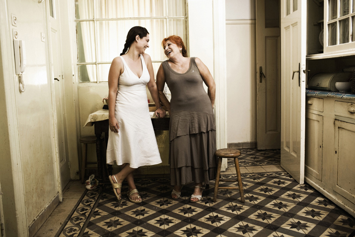 «Δύο γυναίκες χορεύουν» στο θέατρο Ιλίσια (τελευταίες παραστάσεις)