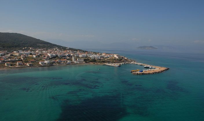 Το πανέμορφο νησί που είναι μία «ανάσα» από την Αθήνα