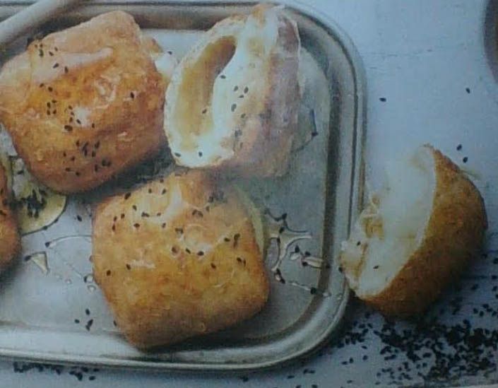 Η συνταγή της εβδομάδας: Γραβιέρα Κρήτης σε ζύμη πατάτας με μέλι και ούζο