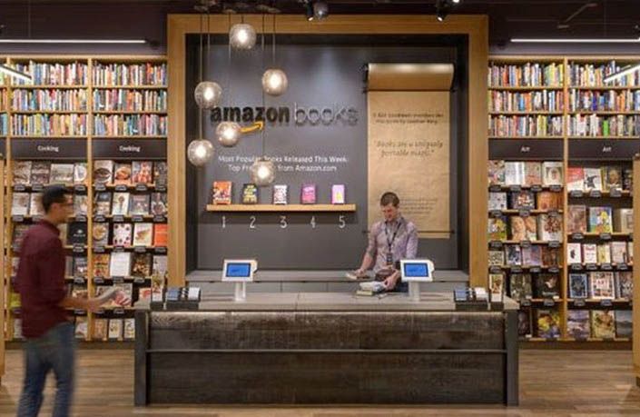 Η Amazon άνοιξε το πρώτο της φυσικό βιβλιοπωλείο