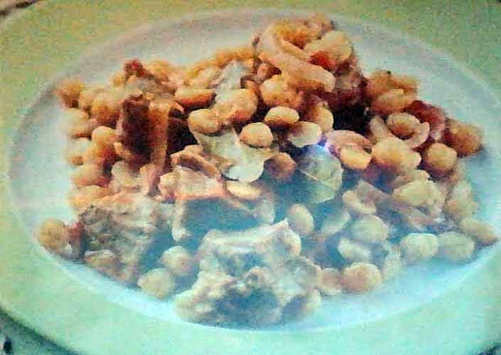 Η συνταγή της εβδομάδας: Αρνάκι κατσαρόλας με ρεβίθια