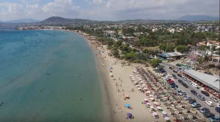 Αρτέμιδα: Μέδουσα τσίμπησε παιδί στην παραλία – Η επέμβαση του ναυαγοσώστη