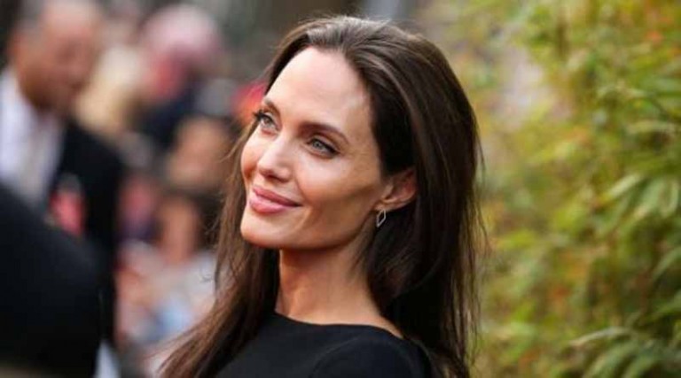 Αναστάτωση στην Ηλεία για την άφιξη της Angelina Jolie – Μυστήριο με το πού θα μείνει