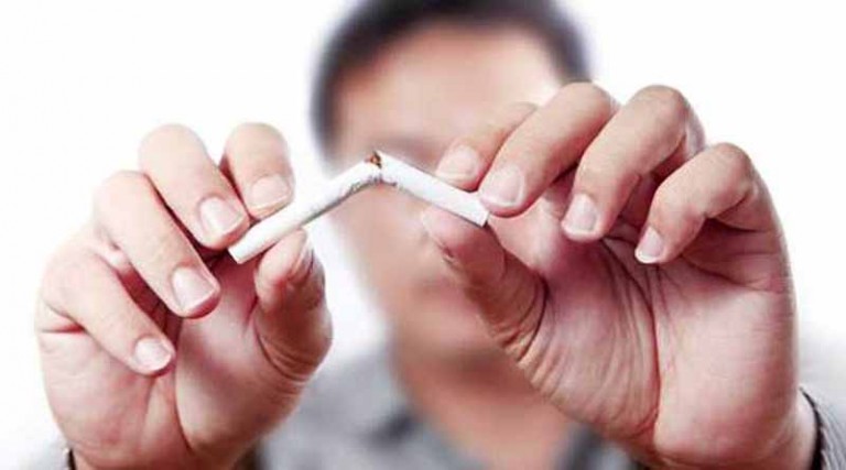 Έρευνα: Επτά στους 10 Έλληνες θεωρούν ξεπερασμένη συνήθεια το κάπνισμα