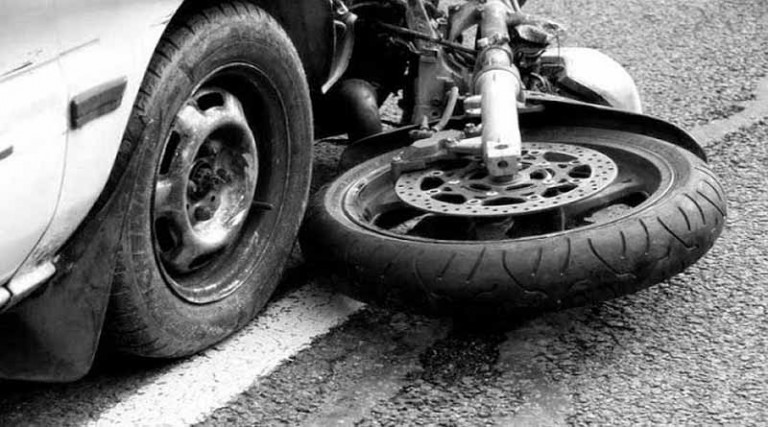 Τραγωδία: Νεκρός 26χρονος μοτοσικλετιστής σε τροχαίο – Συγκρούστηκε με αυτοκίνητο