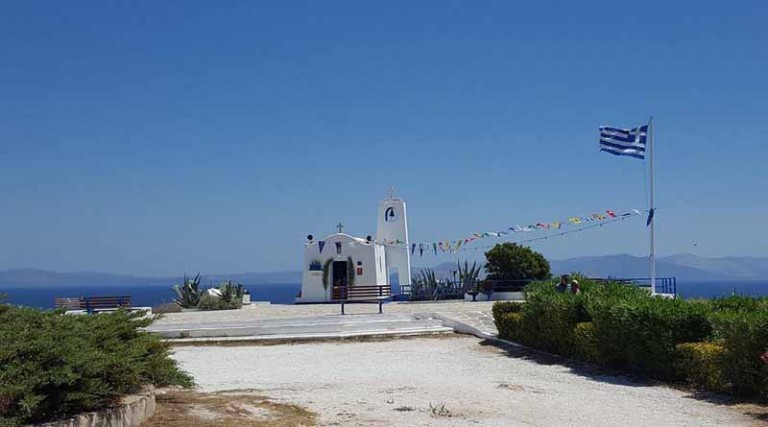 Σήμερα γιορτάζει ο  Άγ. Νικόλαος – Η μεγάλη γιορτή των ναυτικών, της θάλασσας & το εκκλησάκι έμβλημα της Ραφήνας
