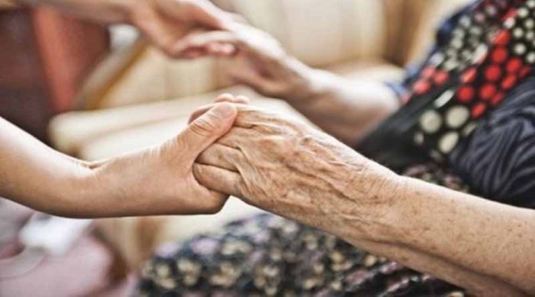 Νέα Μάκρη: Ζητείται κυριά για φροντίδα και οικιακές εργασίες σε ηλικιωμένη