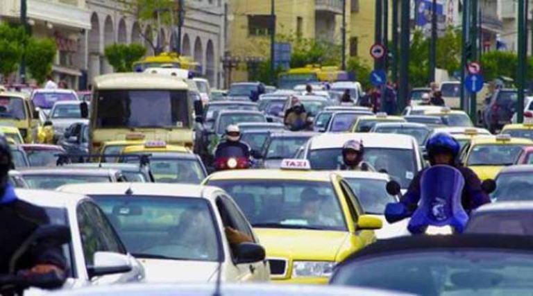 Κυκλοφοριακό χάος  λόγω της απεργίας – Μποτιλιάρισμα σε  Κηφισίας και Μεσογείων