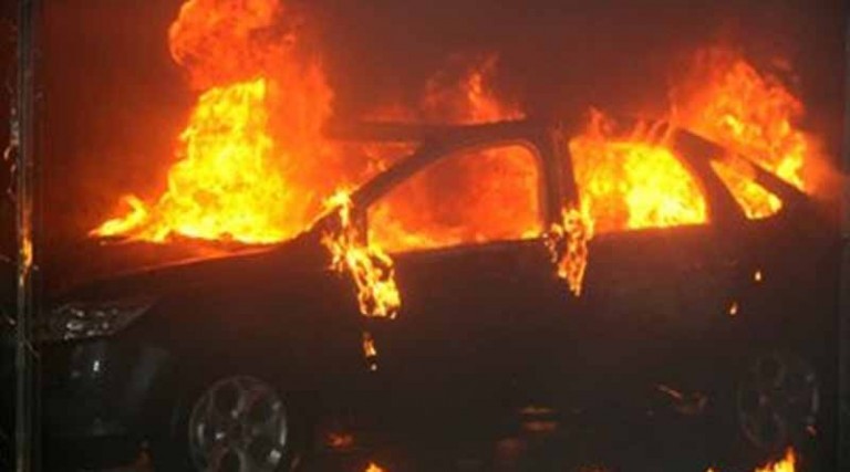 Αχαρνές: Συναγερμός για φωτιά σε σταθμευμένο όχημα!