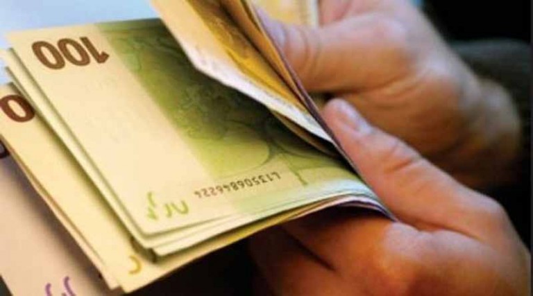 Επίδομα 1.000 ευρώ σε ανέργους πριν το Πάσχα εκτός από το Δώρο