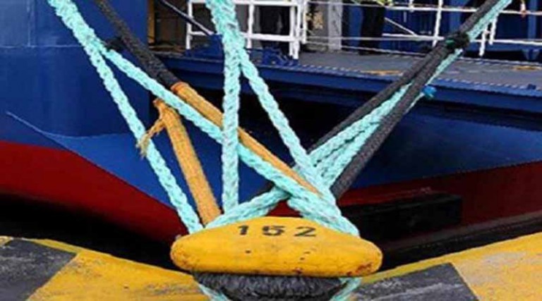 Κακοκαιρία Διομήδης: Πού έχουν διακοπεί τα δρομολόγια των πλοίων