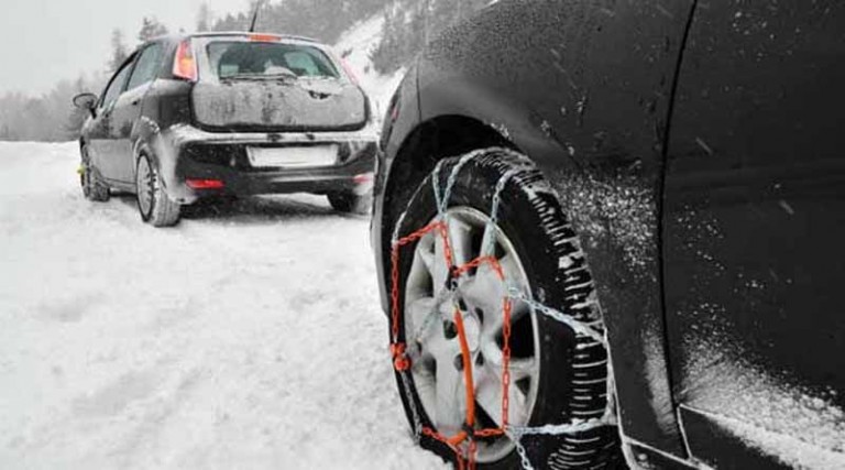 Φορέστε αλυσίδες για το χιόνι στο αυτοκίνητό σας με 9 απλά βήματα