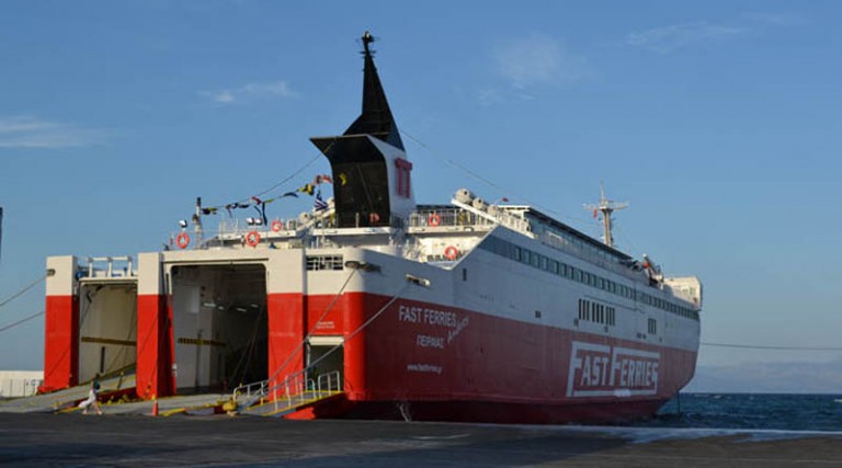 Τραυματισμός επιβάτη στο Fast Ferries “Andros”