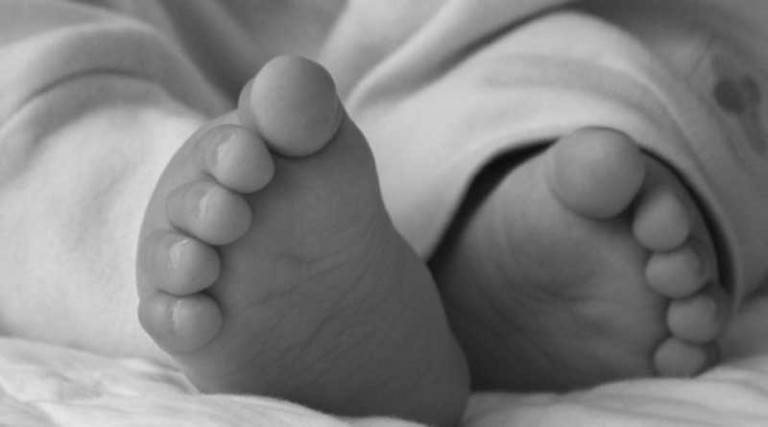Μυστήριο παραμένει ο θάνατος της 2χρονης – Η ιατροδικαστική δεν «έδειξε» την αιτία