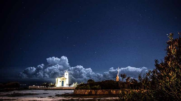 Άγιος Νικόλαος by night