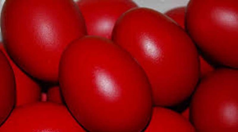 Πότε βάφουμε τα αυγά το Πάσχα και γιατί