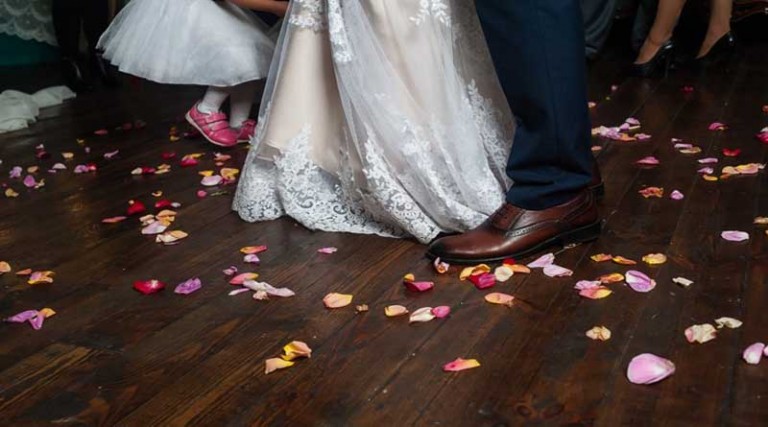 Παπαθανάσης: Γάμοι μετά μουσικής αλλά δίχως χορό – Oι νέες αλλαγές στα μέτρα χαλάρωσης