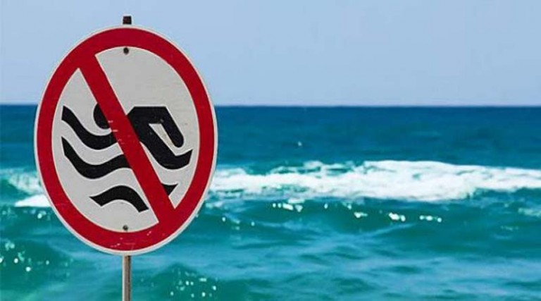 Αυτές είναι οι ακατάλληλες για κολύμβηση παραλίες σε Ραφήνα, Μαραθώνα, Ν. Μάκρη, Αρτέμιδα & Αν. Αττική – Η «μαύρη λίστα»