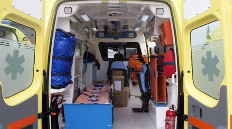 Λαύριο: Τροχαίο με έναν τραυματία – Στο νοσοκομείο 21χρονος οδηγός μηχανής