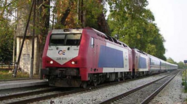 Κακοκαιρία Bettina: Ακινητοποιήθηκε τρένο της Hellenic Train μεταξύ Αφιδνών και Αγίου Στέφανου