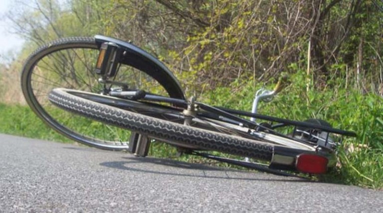 Τραγωδία! Νεκρός ποδηλάτης σε φρικτό τροχαίο – Βρέθηκε κάτω από αυτοκίνητο