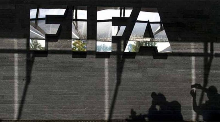 “Bόμβα” στο παγκόσμιο ποδόσφαιρο: Ευρωπαϊκές ομοσπονδίες σκέφτονται να αποχωρήσουν από τη FIFA!