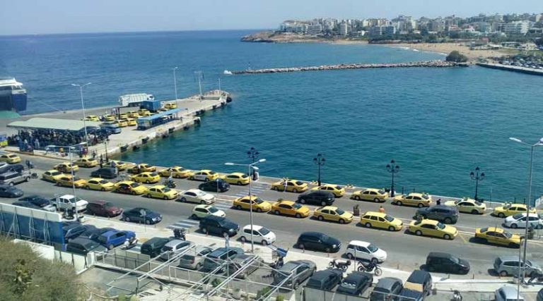 Αυτά είναι τα κόμιστρα των ταξί από τα λιμάνια της Ραφήνας & Λαυρίου και από το αεροδρόμιο «Ελ. Βενιζέλος»