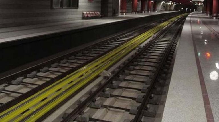 Τραγωδία: Νεκρός 50χρονος άνδρας που έπεσε στις γραμμές του μετρό στην Αγία Παρασκευή