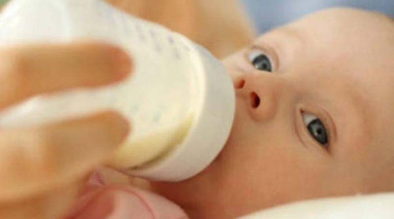 Πασίγνωστες βρεφικές τροφές προκάλεσαν σαλμονέλα σε μωρά! Ανακάλεσαν 16.000 κουτιά – Δείτε για ποιες παρτίδες πρόκειται