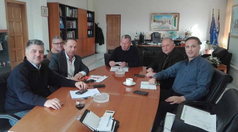 Σύσκεψη στην Περιφέρεια για την ένταξη νέων έργων σε Ραφήνα & Πικέρμι