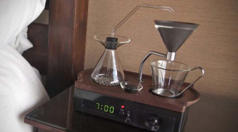 Ήρθε το ξυπνητήρι που φτιάχνει… καφέ!