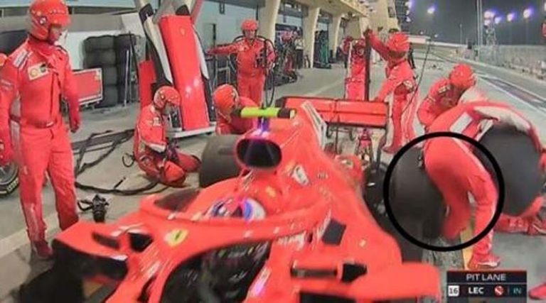 Σοκαριστικό ατύχημα στη Formula 1: Η Ferrari του Ραικόνεν έσπασε στα δύο πόδι μηχανικού (βίντεο)