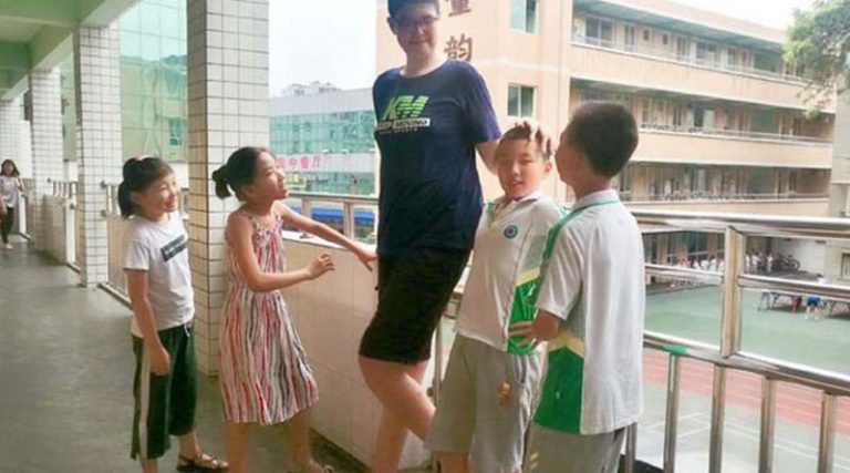 Αυτός είναι ο ψηλότερος 11χρονος στον κόσμο (φωτό)
