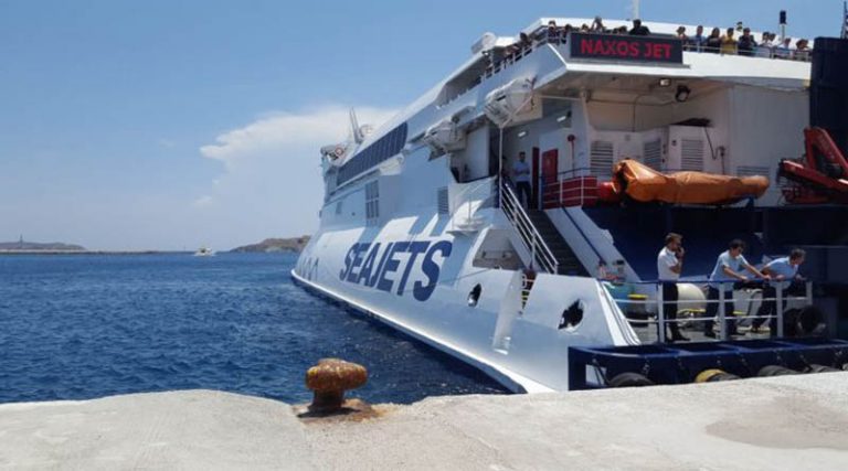Ταξίδι γνωριμίας από τη Ραφήνα στην Σύρο για το Naxos Jet