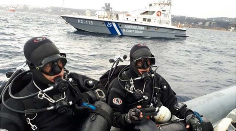 Συνεχίζονται οι έρευνες του Λιμενικού για αγνοούμενους στη θάλασσα της Ραφήνας (φωτό)