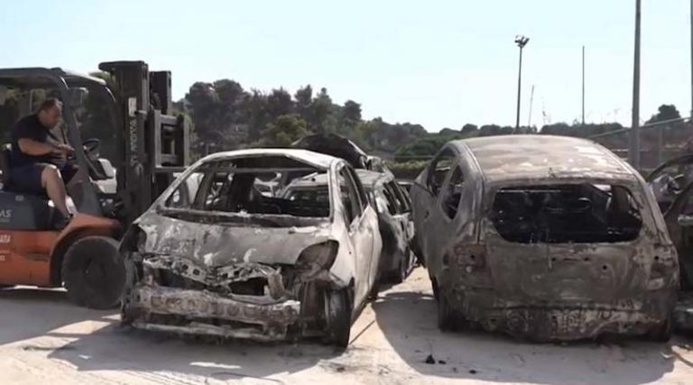 Διαχείριση καμένων οχημάτων στις πυρόπληκτες περιοχές: Που μπορούν να προσέρχονται οι πολίτες σε Ραφήνα & Μαραθώνα