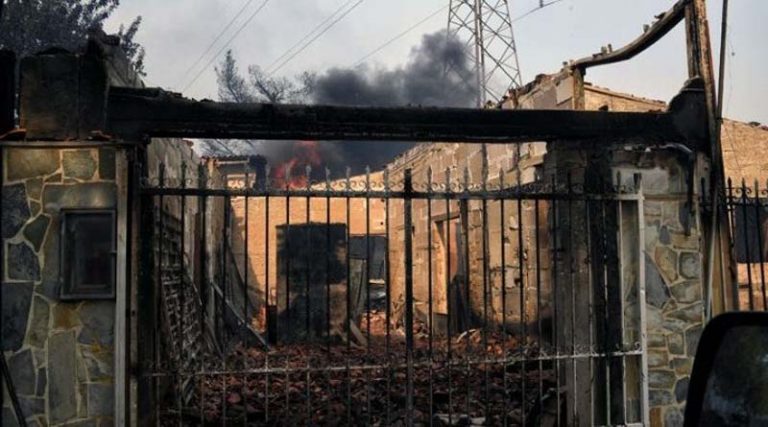 Επέκταση της οικονομικής ενίσχυσης και σε όσους κάηκαν τα εξοχικά τους σε Ραφήνα & Μάτι