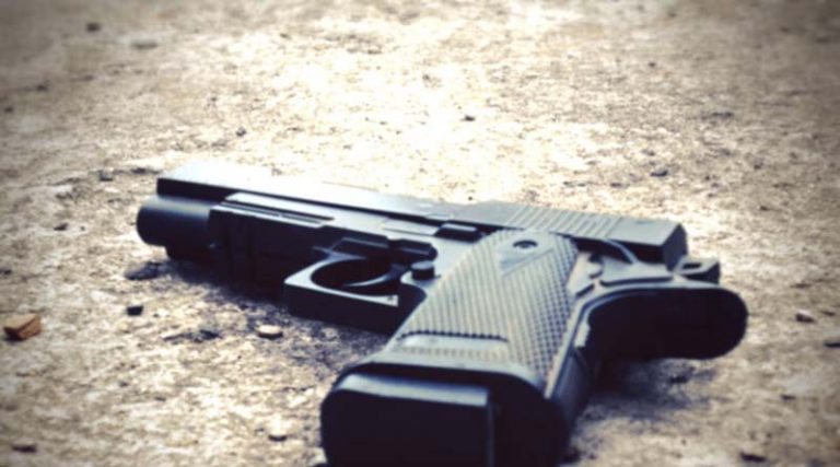 Κορωπί: Έκρυβαν τσαντάκια με πιστόλια και σφαίρες σε εταιρία!