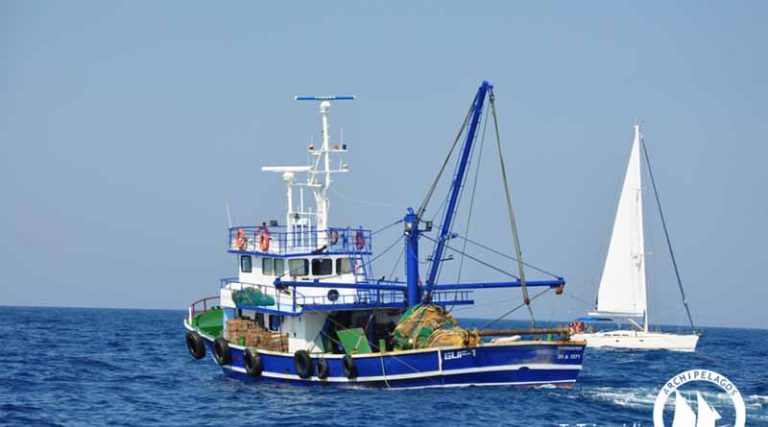 Ελληνες ψαράδες για Τούρκους: Θα πάρουμε το νόμο στα χέρια μας!