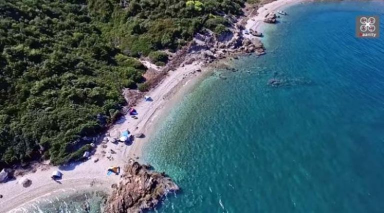Τρεις παραλίες της Ανατολικής Αττικής, που σε καλούν να βουτήξεις στα νερά τους