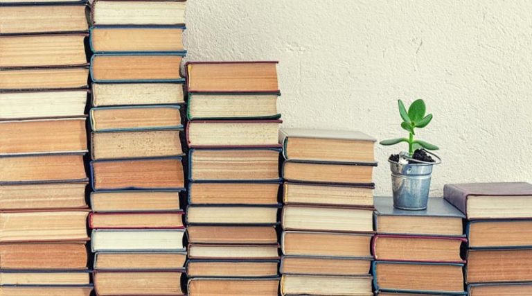 ΟΠΕΚΑ: Την Παρασκευή αρχίζει η αναδιανομή αδιάθετων βιβλίων – Τι πρέπει να γνωρίζετε για τα ποσά