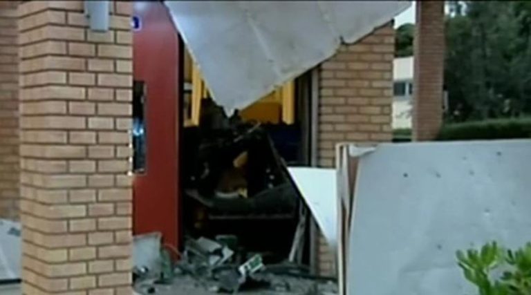 Μπαράζ εκρήξεων – Ανατίναξαν δύο ΑΤΜ στο Πικέρμι! (φωτό & βίντεο)