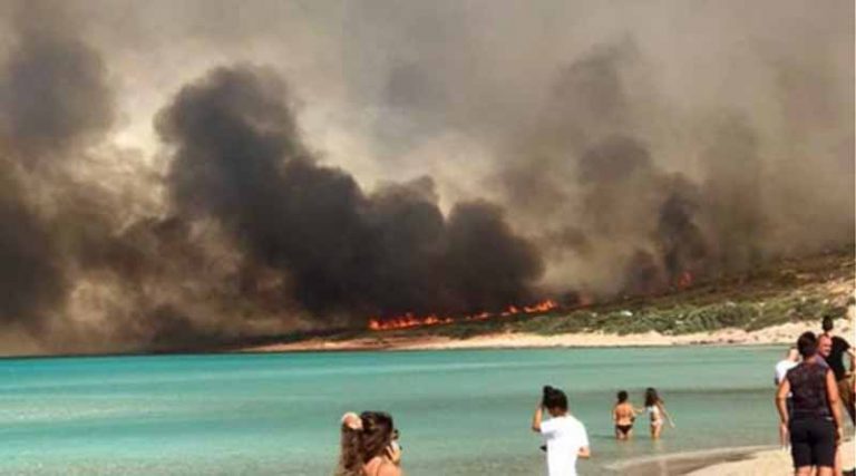 Τεράστια καταστροφή! Κάηκε το 25% του νησιού της Ελαφονήσου!