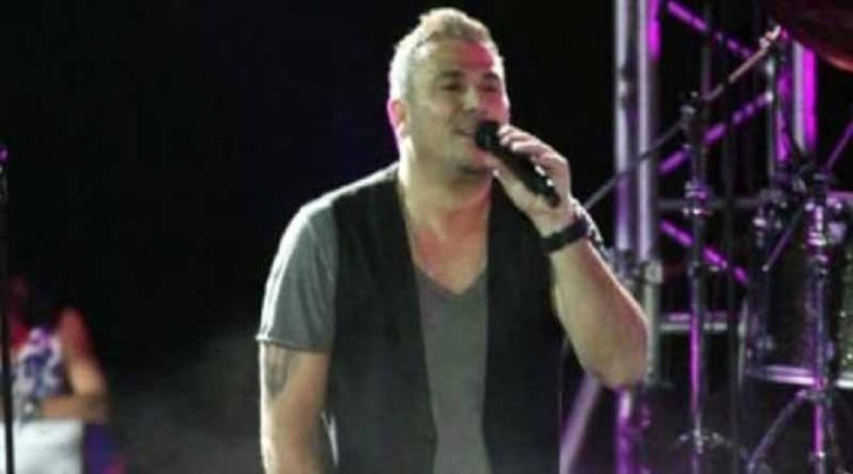 Αντώνης Ρέμος: Με ποιον τραγουδιστή θα εμφανιστεί στη συναυλία – υπερπαραγωγή στη Μύκονο