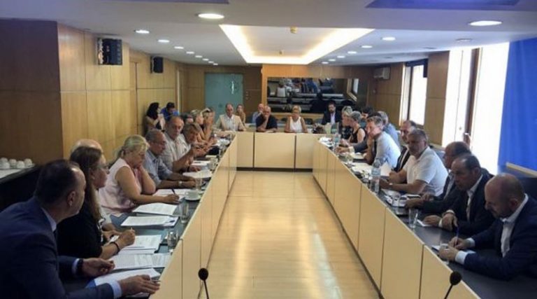 Διευρυμένη συνάντηση για τη λήψη μέτρων αποκατάστασης σε Ραφήνα και Μάτι