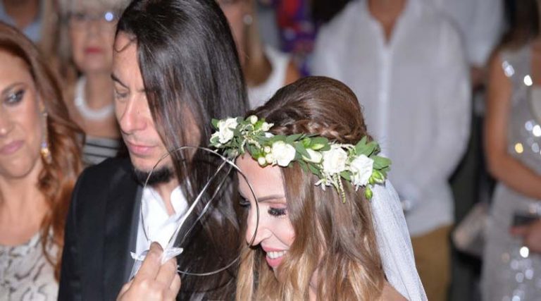 Παντρεύτηκε η Ευρυδίκη -Το εντυπωσιακό νυφικό (φωτό & βίντεο)