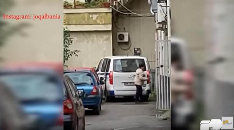 Βίντεο ντοκουμέντο! Αστυνομικός διοικητής στην Αλβανία κλέβει την ανθρωπιστική βοήθεια για τους σεισμόπληκτους!