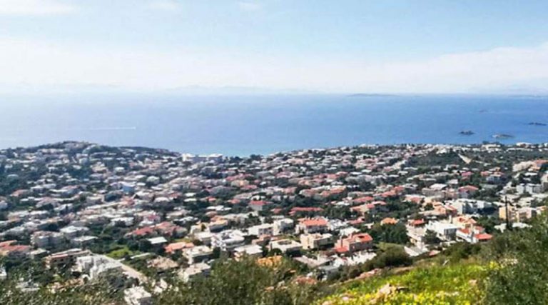 Οι κάτοικοι της Σαρωνίδας διεκδικούν τις περιουσίες τους από το Ελληνικό Δημόσιο
